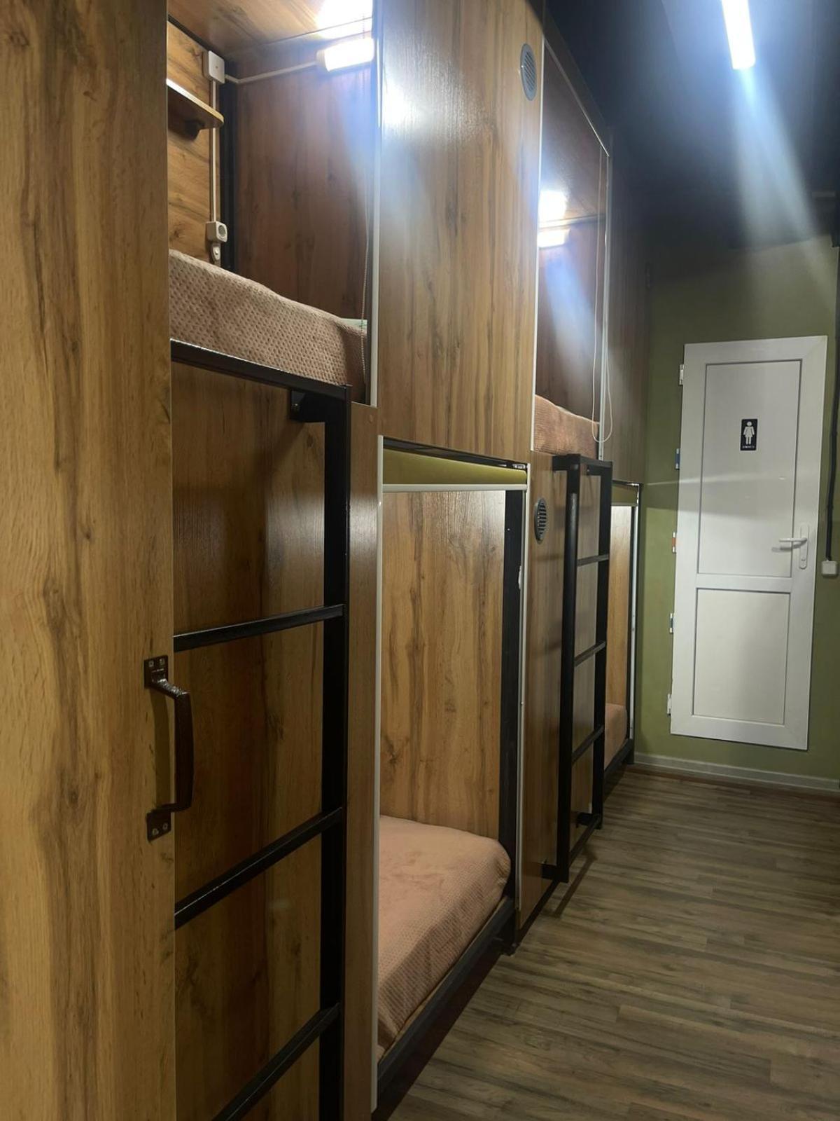 Hostel Kochevnik Capsule Hotel Almatý Exterior foto